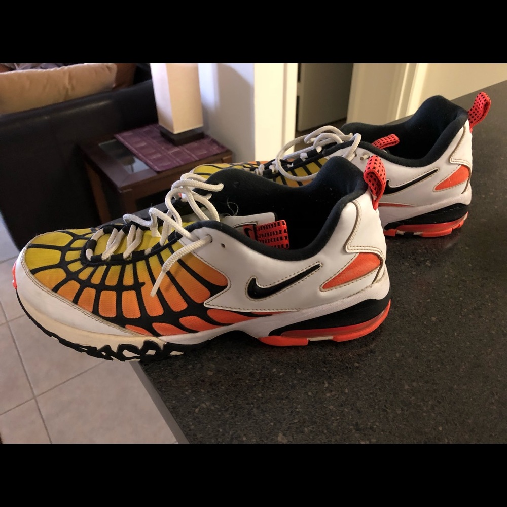 Nike spider shoes